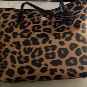 Coach 2023 LEOPARD Tote Bag